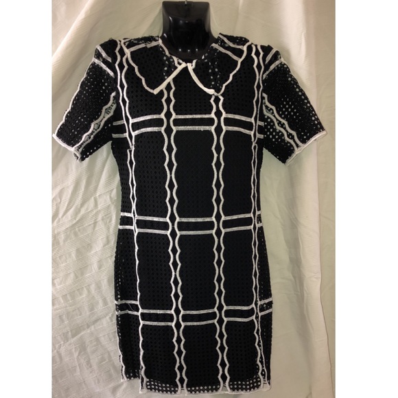 NEW Bloomingdale’s Black Eyelet Shift Dress , Size Large - Picture 1 of 2